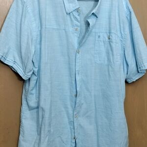 Light Blue Men's Casual Shirt Izod Hawaiian Style